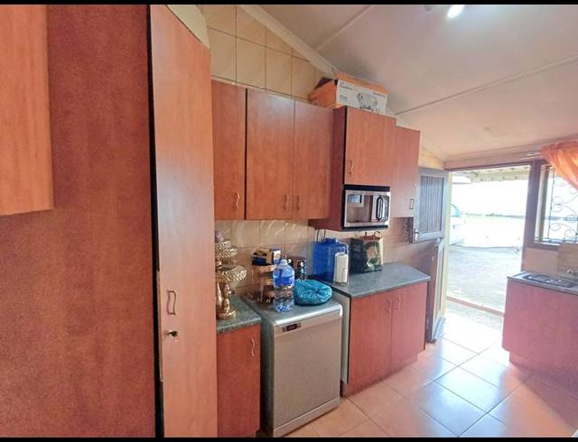 3 BEDROOM HOUSE FOR SALE IN STONEBRIDGE